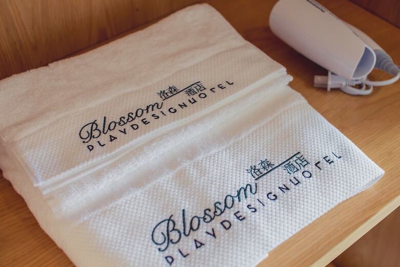 Blossom Hotel In Kunming