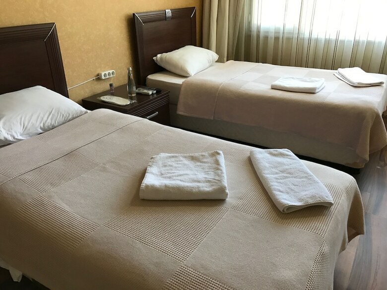 Kisikpet Hotel