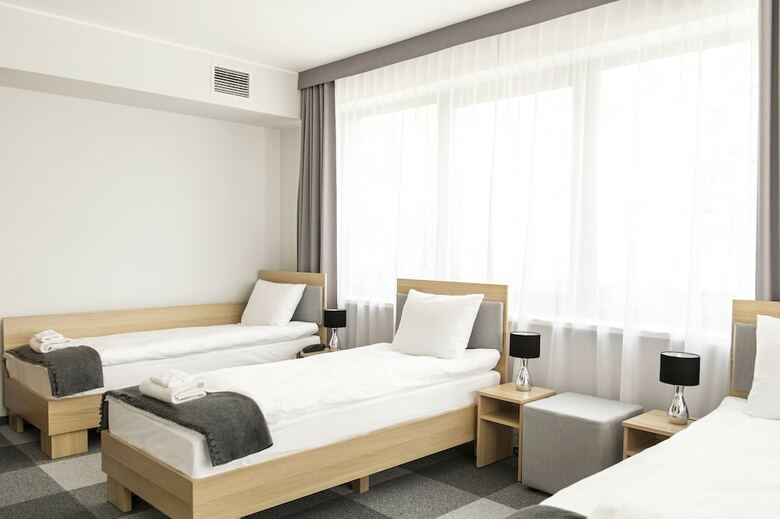 Waw Hotel Airport Ok?cie