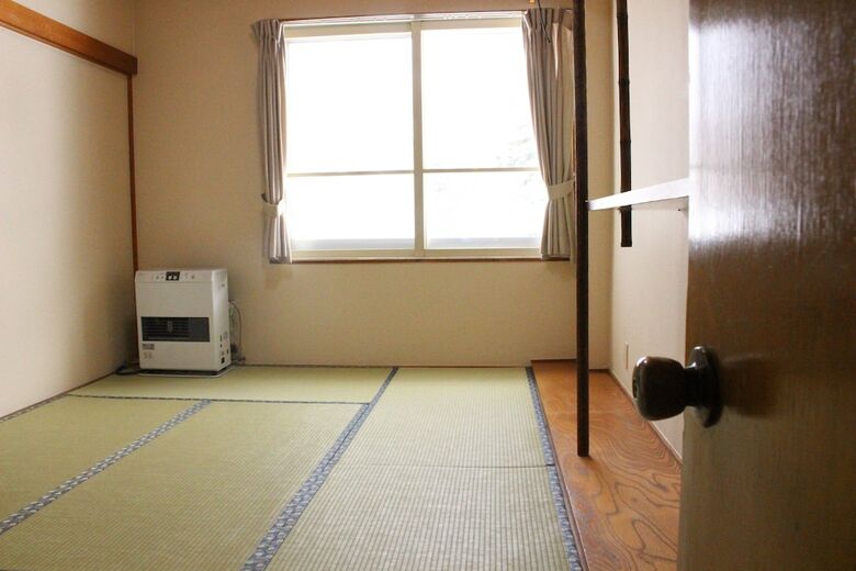 Hostal Biei Guest House Sirogane No Yu - Hostel