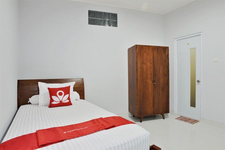Hotel Zen Rooms Bintaro Sector 3
