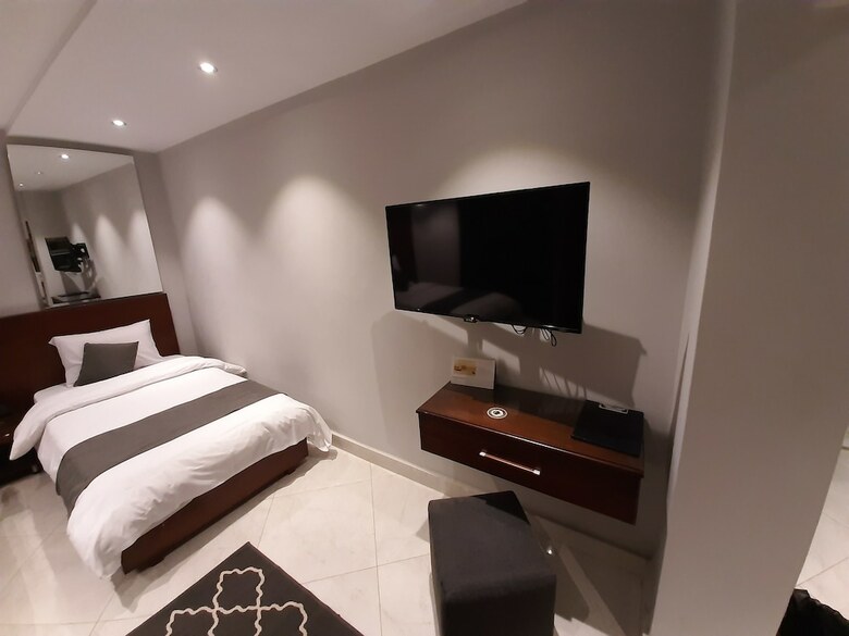 Hotel Nakhil Residence