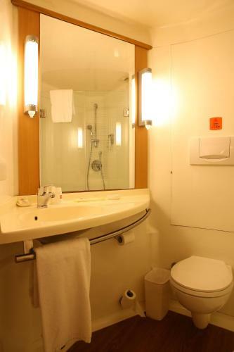 Hotel Ibis Anshan Shengli Square