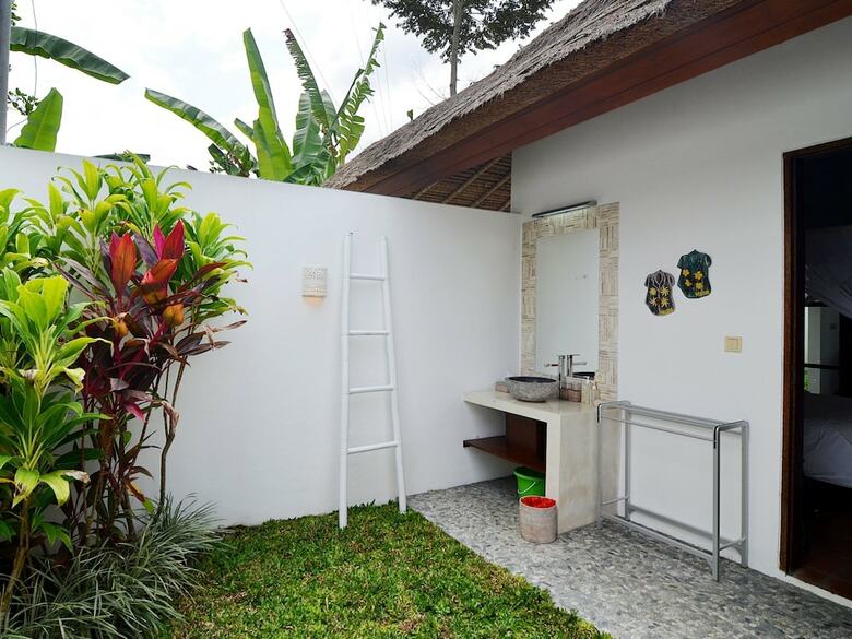 Villa Candi Kecil Tiga