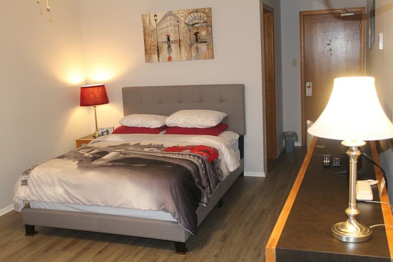 Shenstone Motor Inn & Restaurant
