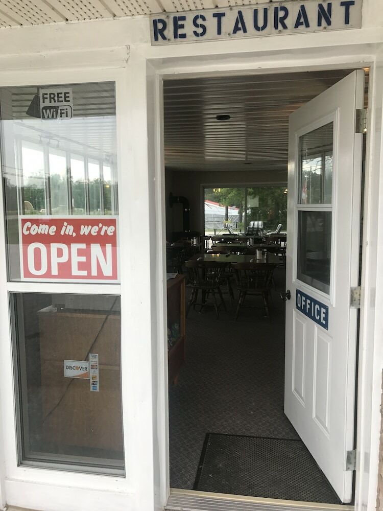 Shenstone Motor Inn & Restaurant