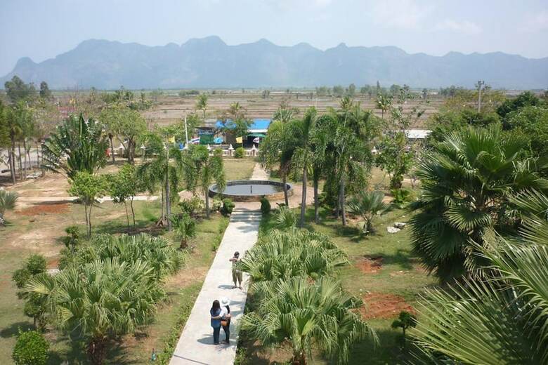 Hotel Maneemudjalin Resorts Farm Stay