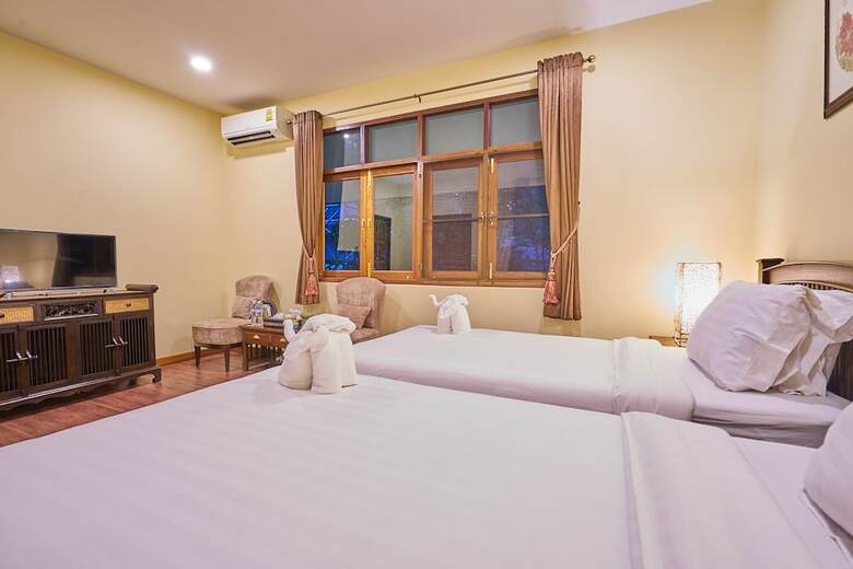 Hotel Hueankhamhom Resort