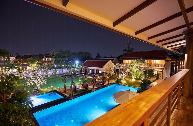 Hotel Hueankhamhom Resort