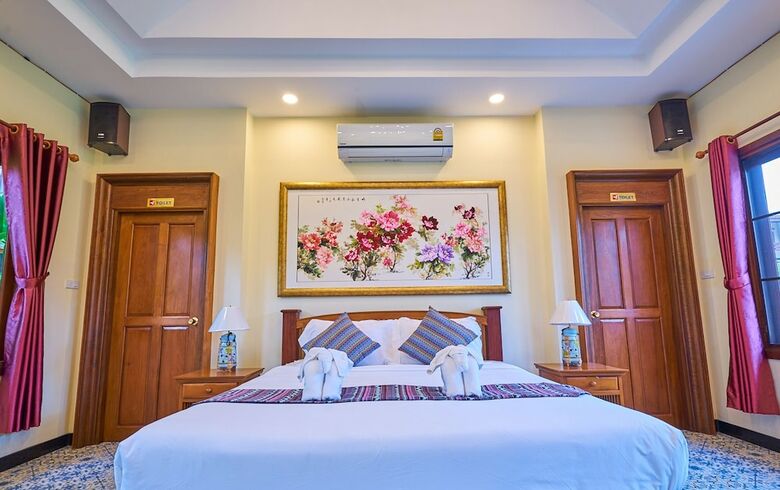 Hotel Hueankhamhom Resort