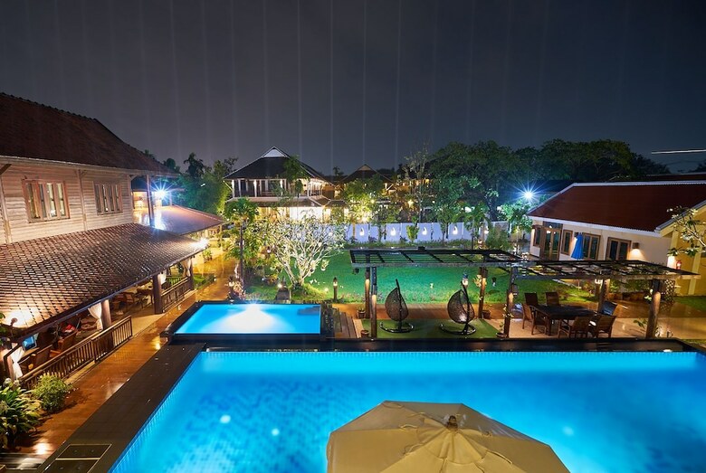 Hotel Hueankhamhom Resort