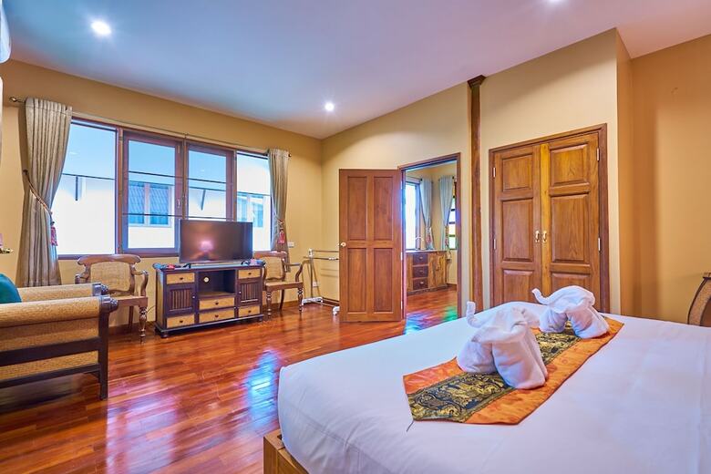 Hotel Hueankhamhom Resort