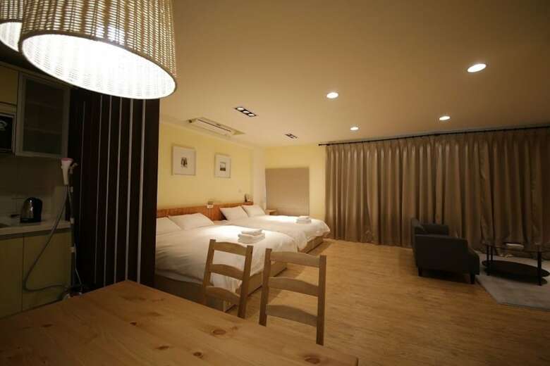 Hotel Yo Hoo 16 House