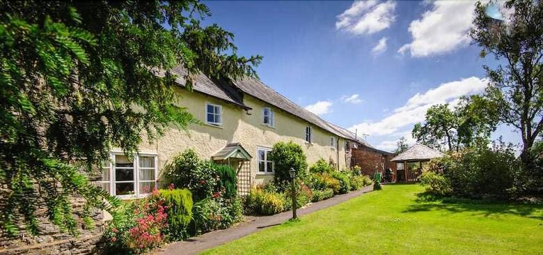 Hotel Lowe Farm - Bed & Breakfast Leominster