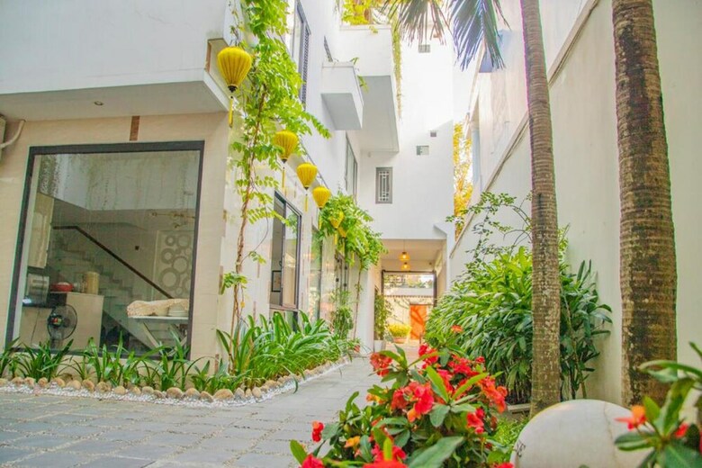 Lucky Danang Hotel & Apartment