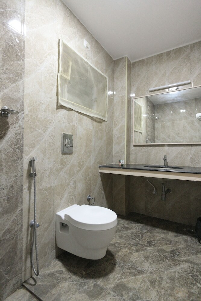 Hotel Oyo Flagship 342 Anna Nagar- Mmm Hospital