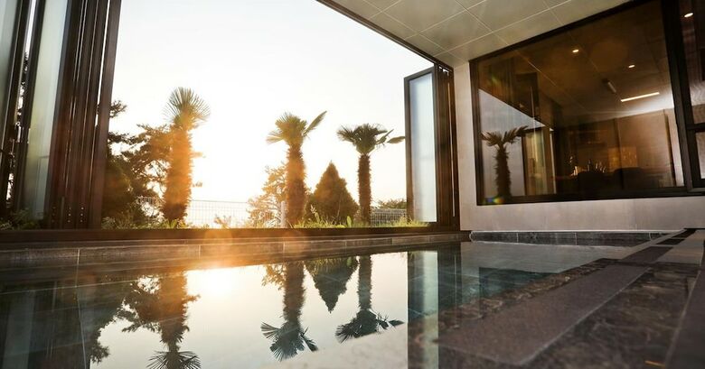 Arte Resort Spa & Pool Villa