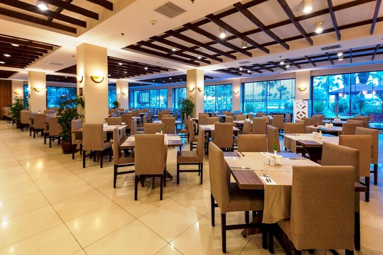 Club Hotel Turan Prince World