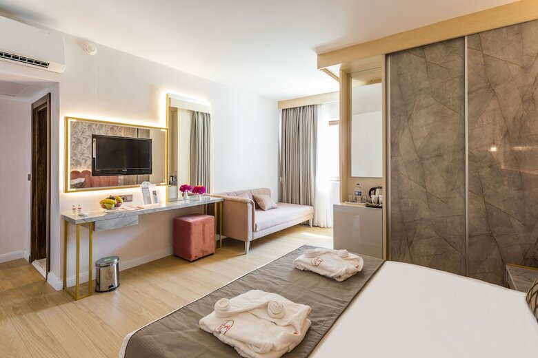 Club Hotel Turan Prince World