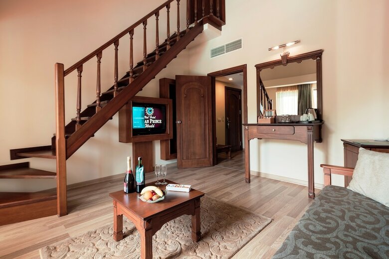 Club Hotel Turan Prince World