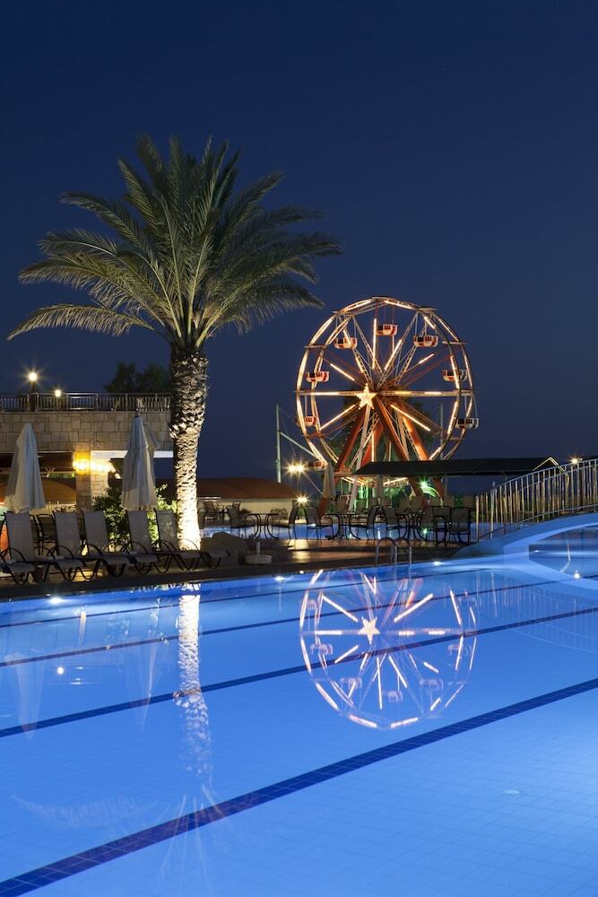 Club Hotel Turan Prince World