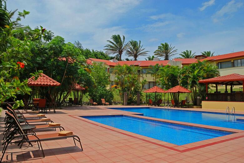 Hotel Country Inn & Suites