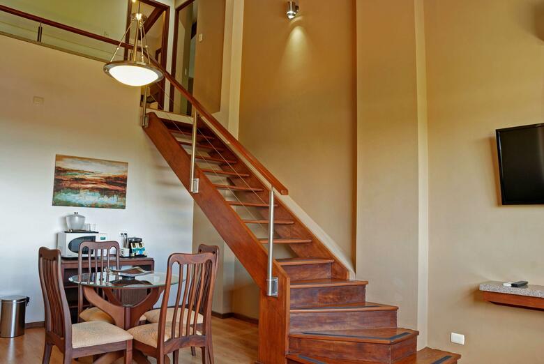 Hotel Country Inn & Suites