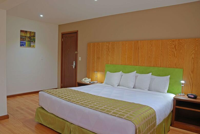 Hotel Country Inn & Suites