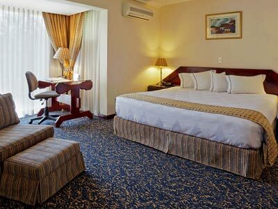 Hotel Country Inn & Suites