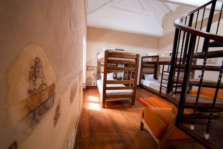 Hostal The Luxe Cusco Hostel