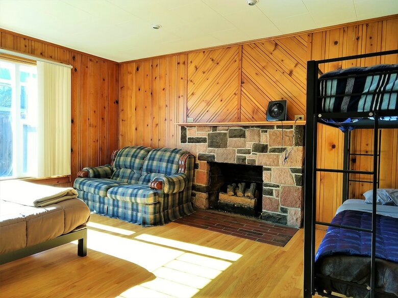 Hostal Bunk & Brew Historic Lucas House