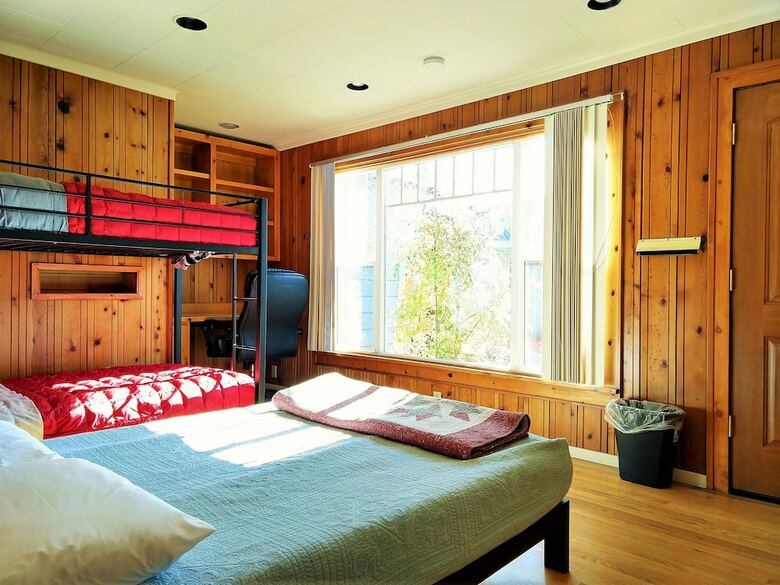 Hostal Bunk & Brew Historic Lucas House
