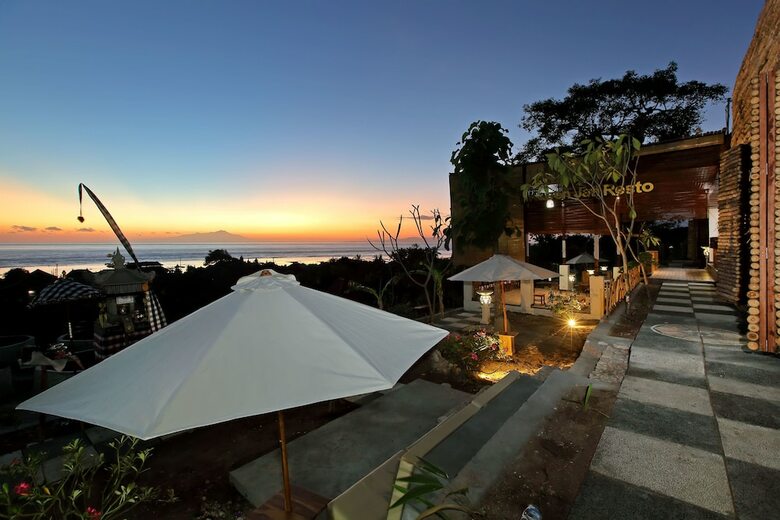 Hotel Kabeh Jati Garden Villa And Restaurant