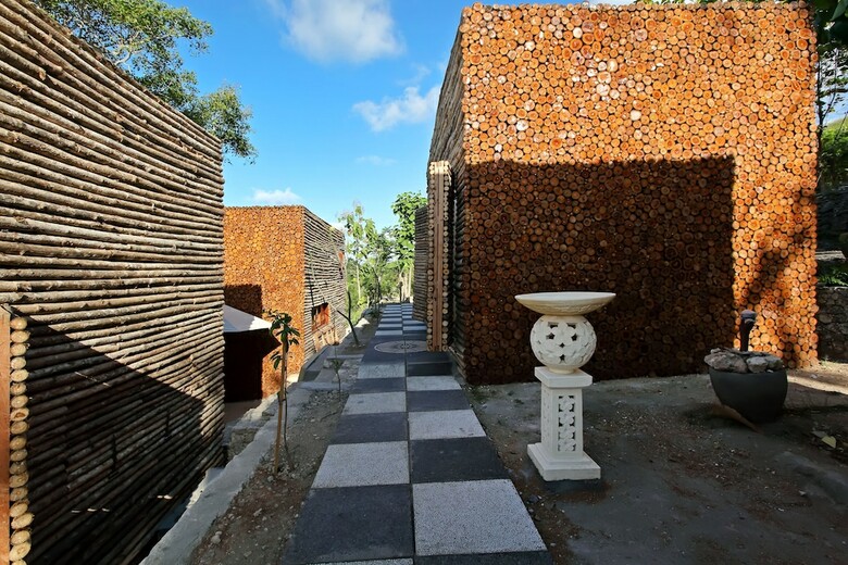 Hotel Kabeh Jati Garden Villa And Restaurant