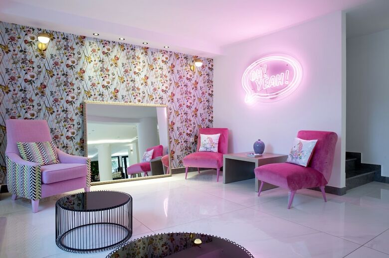 The Alley Hotel