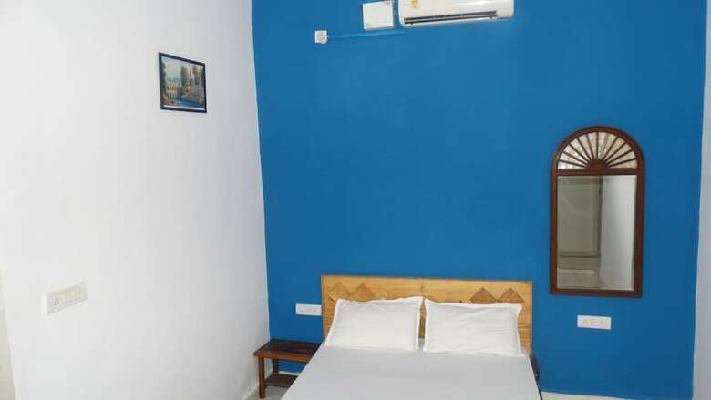 Hotel Down Da Village