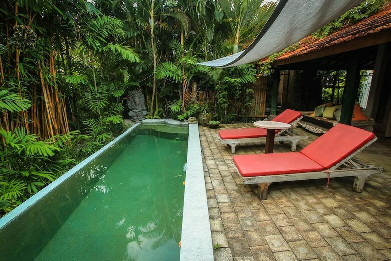 Rumah Nyaman Villa