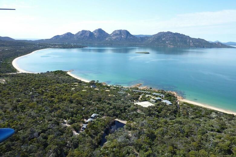 Hotel Edge Of The Bay Resort