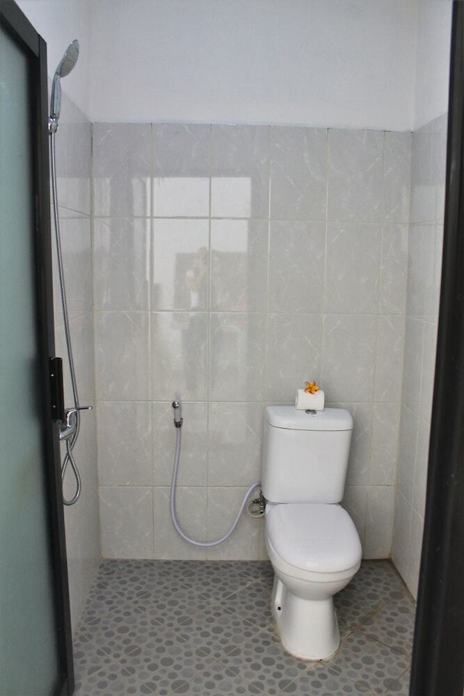 Hotel Yuliana Homestay