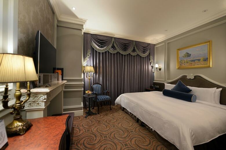 Golden Tulip Rs Boutique Hotel