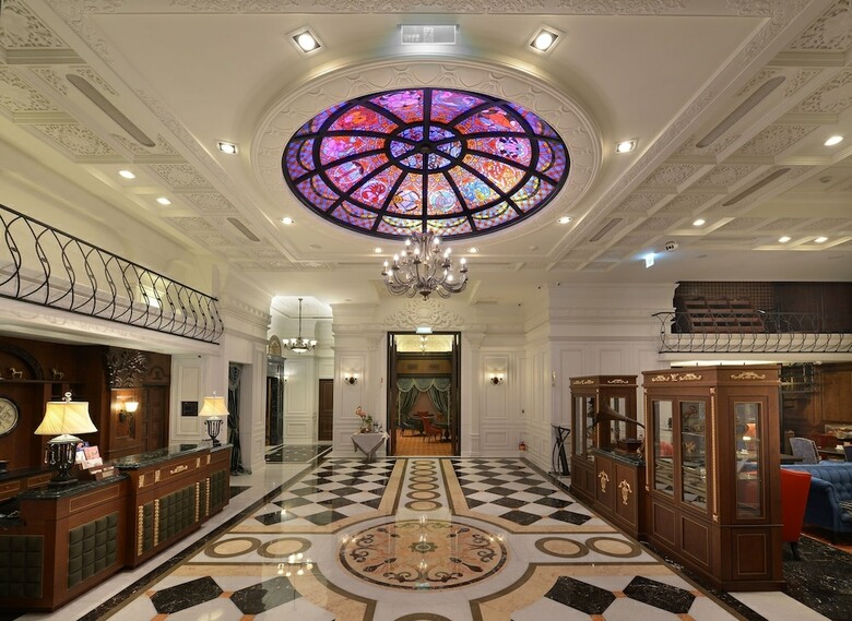 Golden Tulip Rs Boutique Hotel