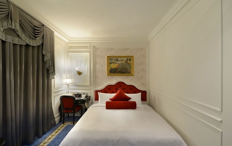 Golden Tulip Rs Boutique Hotel