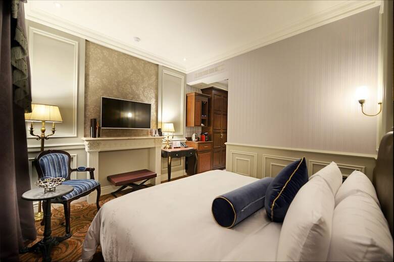 Golden Tulip Rs Boutique Hotel