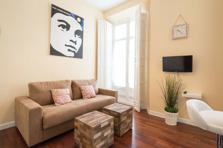 Apartamentos Letmalaga Calderon