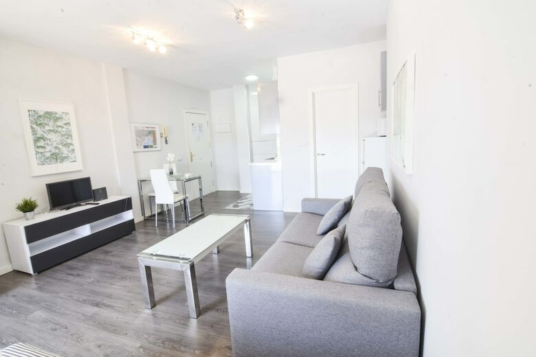 Apartamentos Letmalaga Atarazanas Market