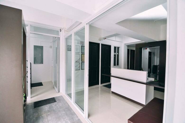 Hotel The Strand Suites And Dormitel