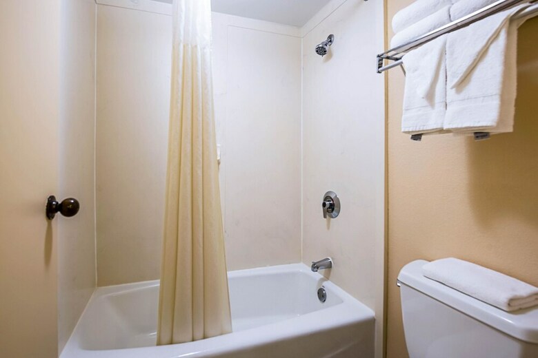 Hotel Quality Inn & Suites