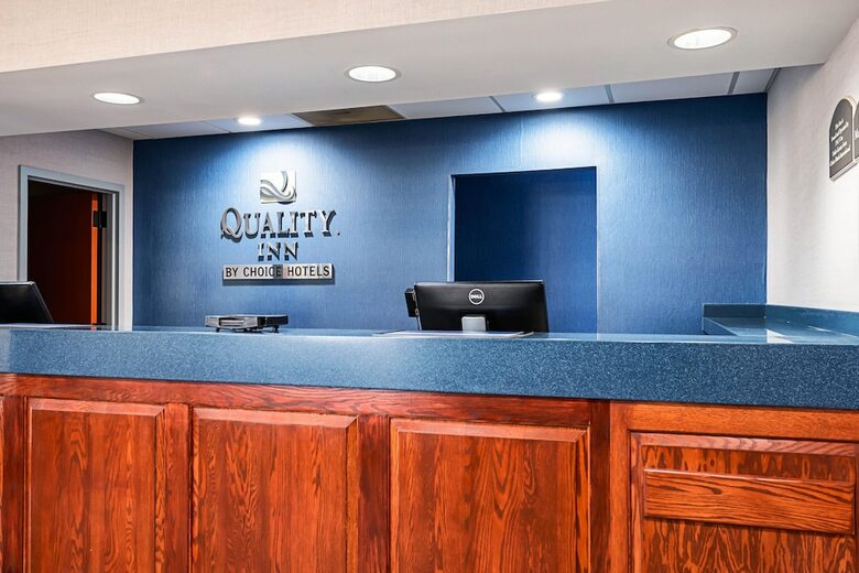 Hotel Quality Inn & Suites
