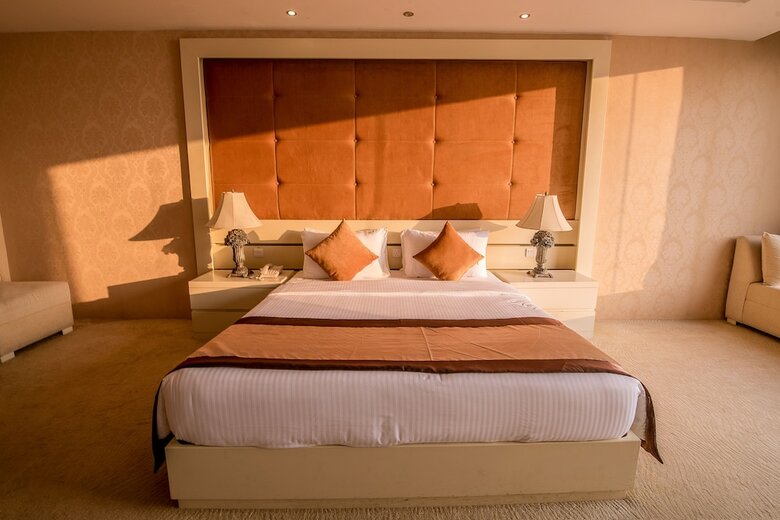 Grandeeza Luxury Hotel