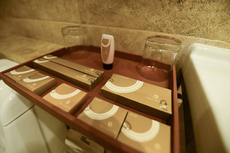 Grandeeza Luxury Hotel
